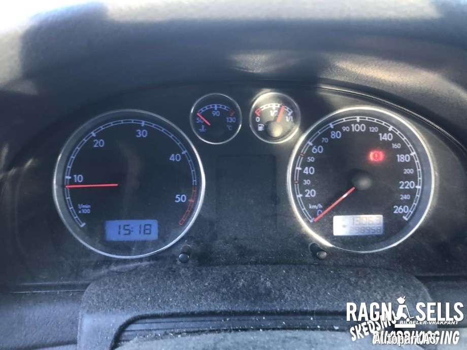 VW Passat 2001-2005 (B5,3BG) (B5,3BG), Motorkode: AVB, Girkassekode: GFL