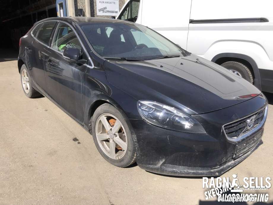 Volvo V40 2012-2019 , Motorkode: D4162T, Girkassekode: MPS6