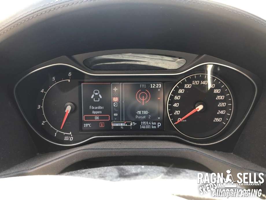Ford Mondeo 2011-2014 (Type IV, Fase 2) , Motorkode: UFBA, Girkassekode: RMAV9R7000AG