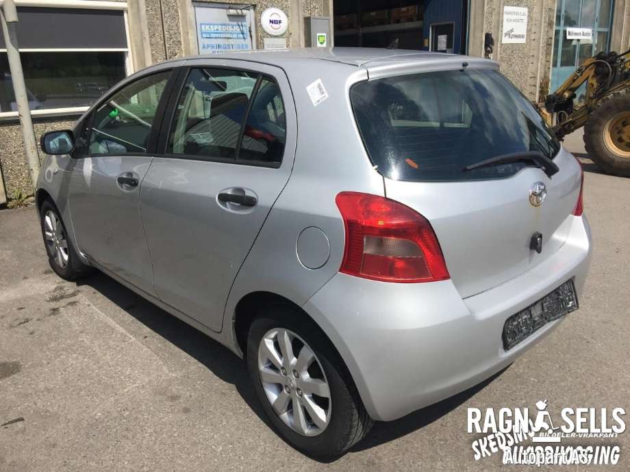 Toyota Yaris 2006-2009 (Type II, Fase 1) , Motorkode: 1KR-FE, Girkassekode: 303000D070