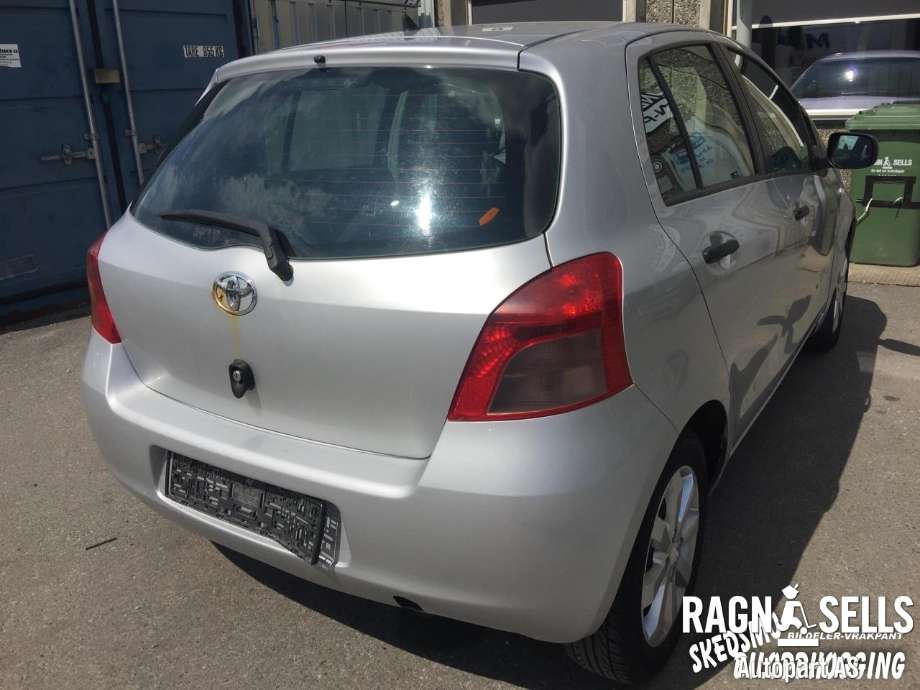 Toyota Yaris 2006-2009 (Type II, Fase 1) , Motorkode: 1KR-FE, Girkassekode: 303000D070