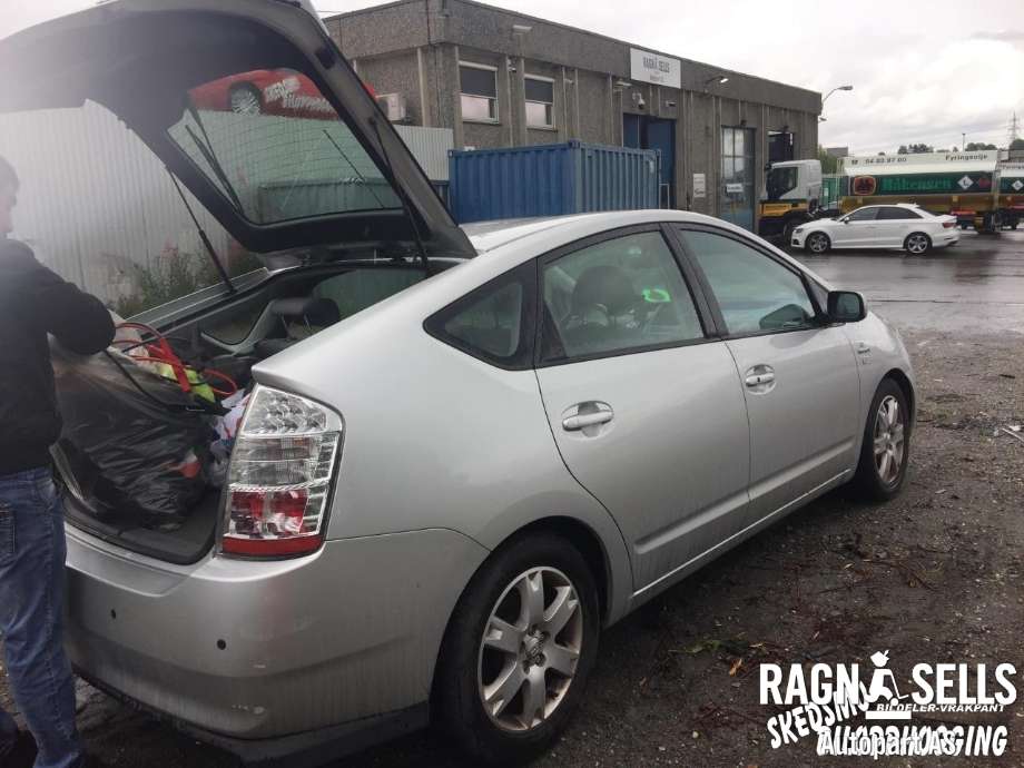 Toyota Prius 2004-2009 (Type II) (COMBI) (COMBI), Motorkode: 1NZ-FXE, Girkassekode: 3090047040