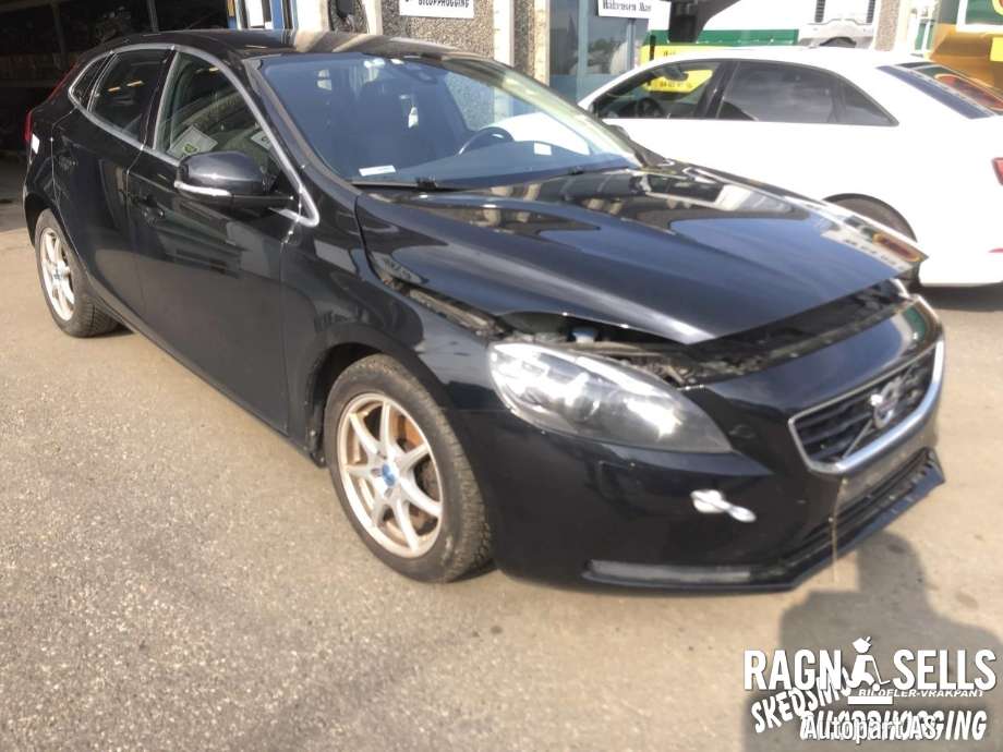 Volvo V40 2012-2019 , Motorkode: D4162T, Girkassekode: 36011555