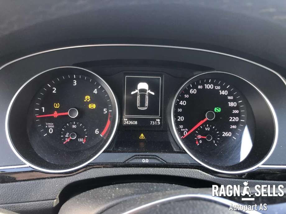 VW Passat 2015-2019 (Fase 1) (B8) (B8), Motorkode: DCXA, Girkassekode: REV