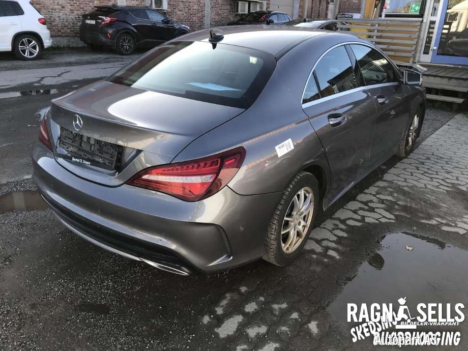 Mercedes CLA 2013-2019 (C117) (C117), Motorkode: 270910, Girkassekode: 72400220832526