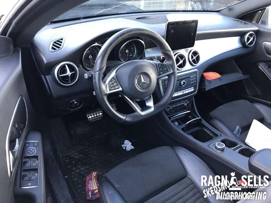 Mercedes CLA 2013-2019 (C117) (C117), Motorkode: 270910, Girkassekode: 72400220832526