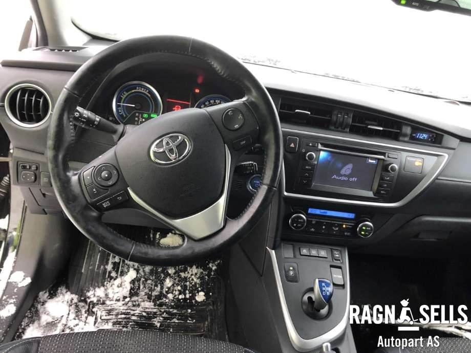 Toyota Auris 2013-2015 (Type II, Fase 1) , Motorkode: 2ZR-FXE, Girkassekode: 3090047063