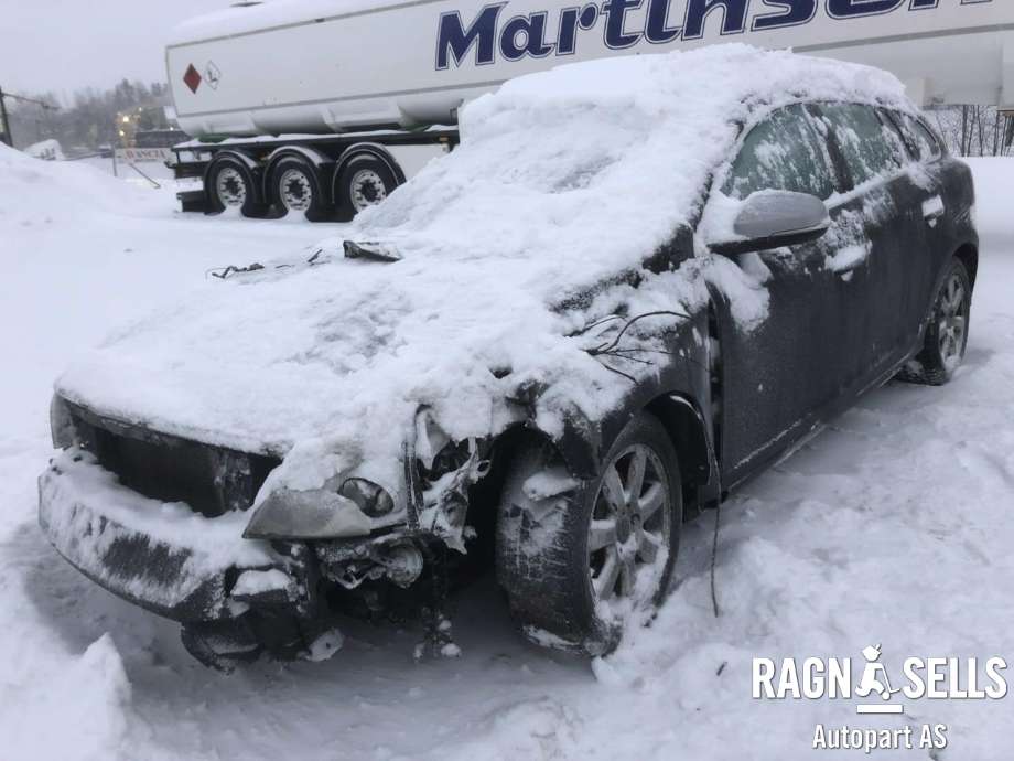 Volvo V60 2010-2013 (Type I, Fase 1) , Motorkode: D4162T, Girkassekode: 36051151
