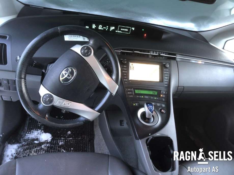 Toyota Prius 2009-2016 (Type III) (COMBI) (COMBI), Motorkode: 2ZR-FXE, Girkassekode: 3090047060