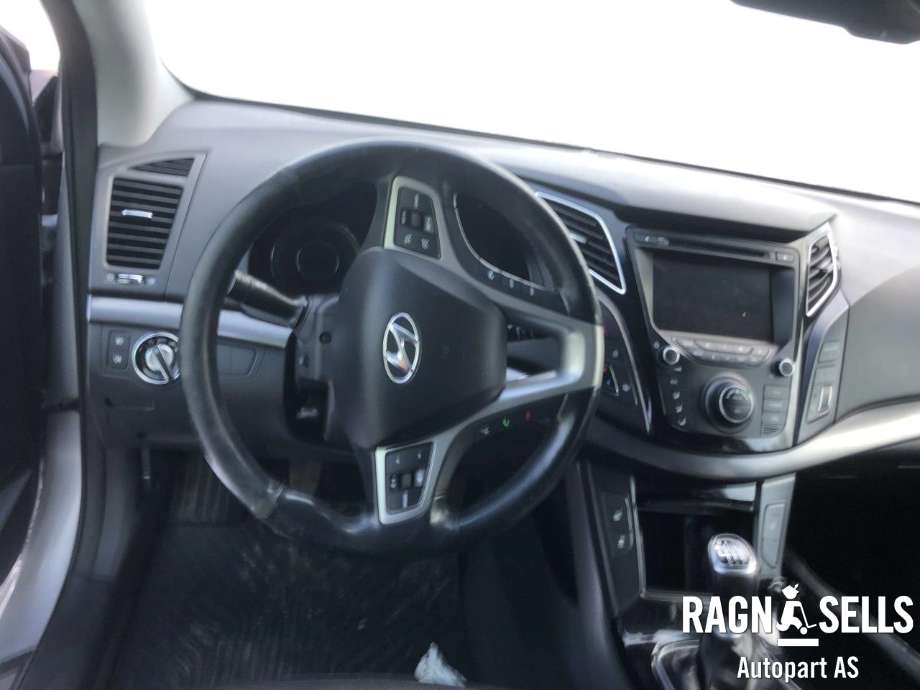Hyundai i40 2012-2017 , Motorkode: D4FD, Girkassekode: 43000 3D020