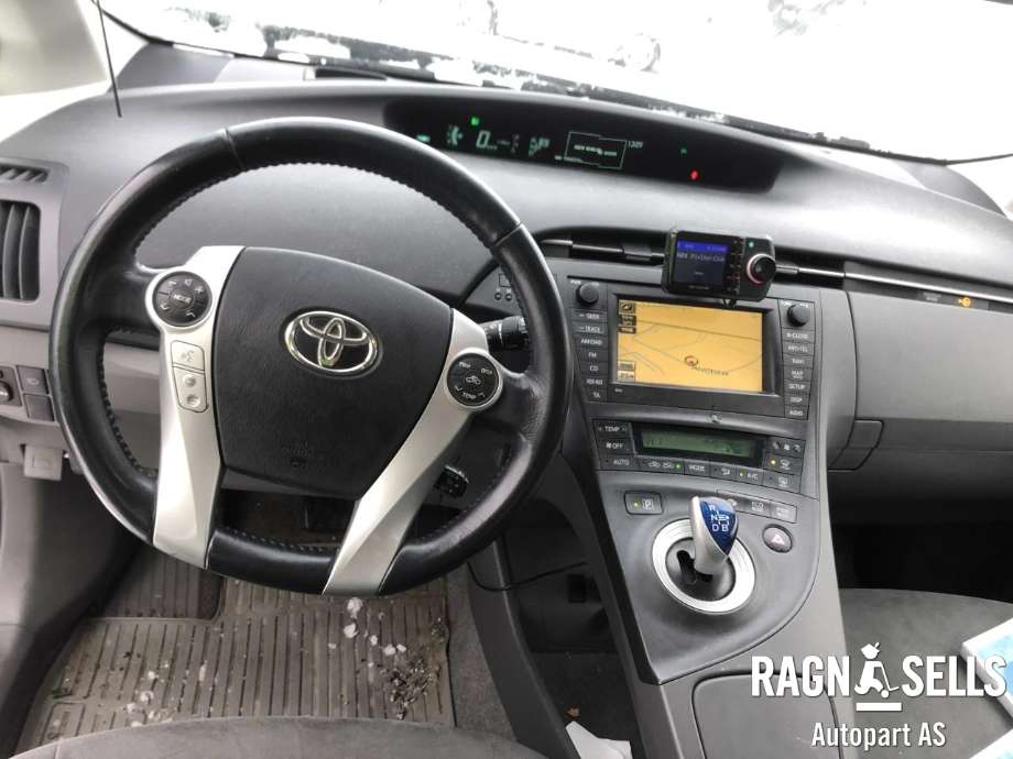 Toyota Prius 2009-2016 (Type III) (COMBI) (COMBI), Motorkode: 2ZR-FXE, Girkassekode: 3090047060