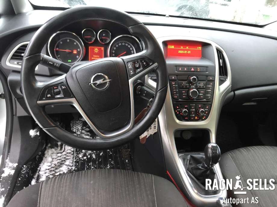Opel Astra J 2010-2015 , Motorkode: A17DTR, Girkassekode: MZ4