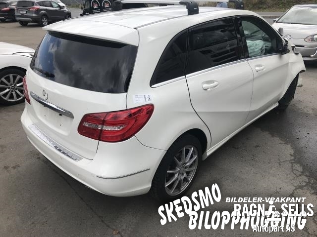 Mercedes B-Klasse 2011-2018 (W246) (W246), Motorkode: M270.910, Girkassekode: 711643 00 586238