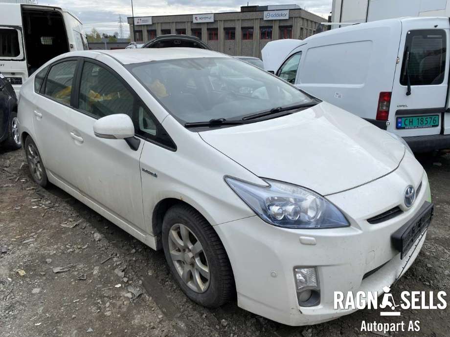 Toyota Prius 2009-2016 (Type III) (COMBI) (COMBI), Motorkode: , Girkassekode: 