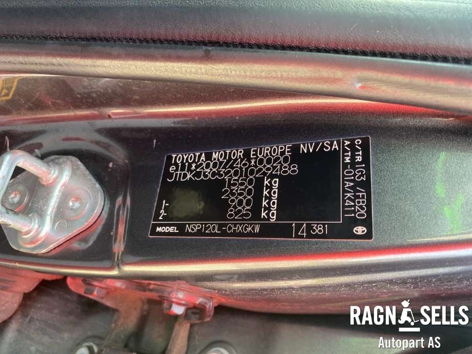 Toyota Verso-S 2011-2015 (COMBI) (COMBI), Motorkode: 1NR-FE, Girkassekode: 3040052230