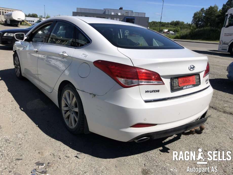 Hyundai i40 2012-2017 , Motorkode: D4FD, Girkassekode: 430003D020