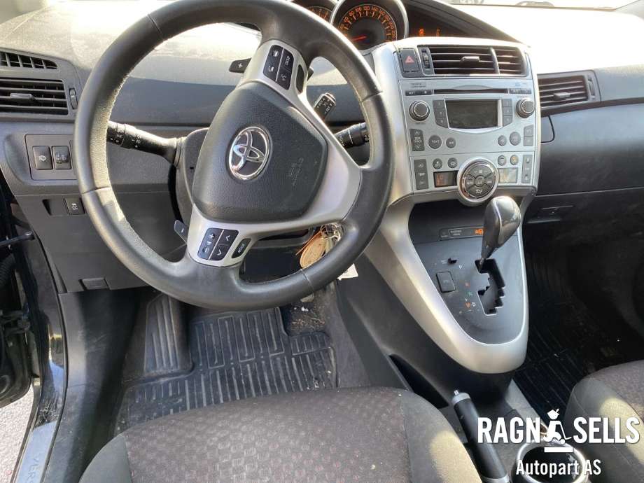 Toyota Verso 2009-2016 (Type III) , Motorkode: 2ZR-FAE, Girkassekode: 3040020020
