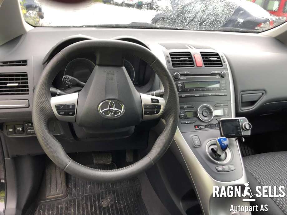 Toyota Auris 2010-2012 (Type I, Fase 2) , Motorkode: 2ZR-FXE, Girkassekode: G210047090