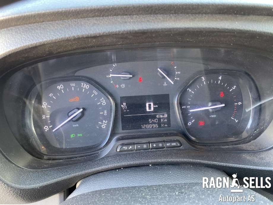 Citroën Jumpy 2016-->> (Type III) , Motorkode: AH01, Girkassekode: CP (15X67)