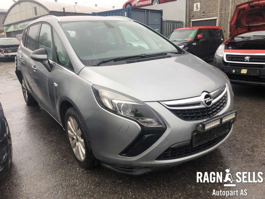 Opel Zafira Tourer 2012-2018 , Motorkode: A20DT, Girkassekode: MYJ