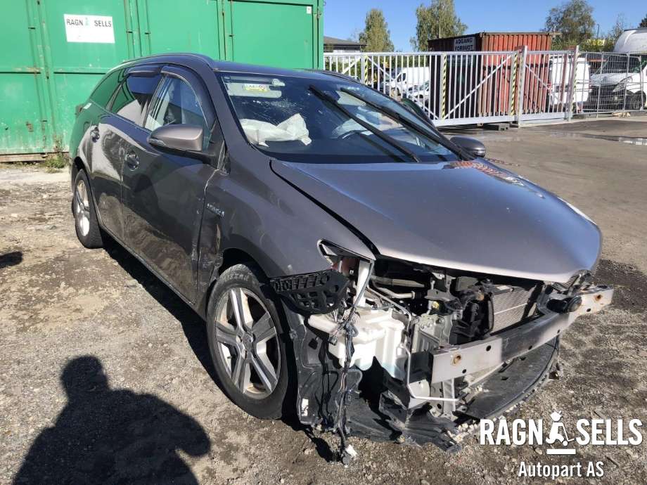 Toyota Auris 2015-2019 (Type II, Fase 2) , Motorkode: ZWE186L-DWXNBW, Girkassekode: CVT