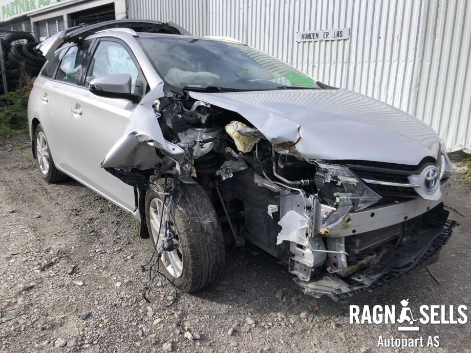Toyota Auris 2013-2015 (Type II, Fase 1) , Motorkode: 2ZR-FXE, Girkassekode: 3090047063