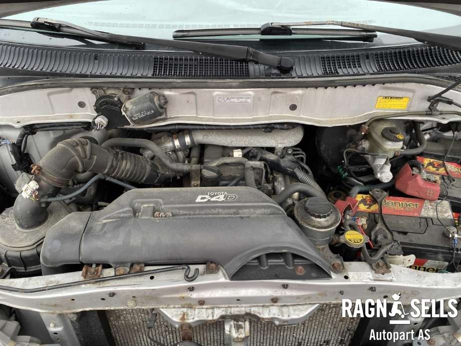 Toyota Hiace 2001-2006 (Fase 2) , Motorkode: 2KD-FTV, Girkassekode: