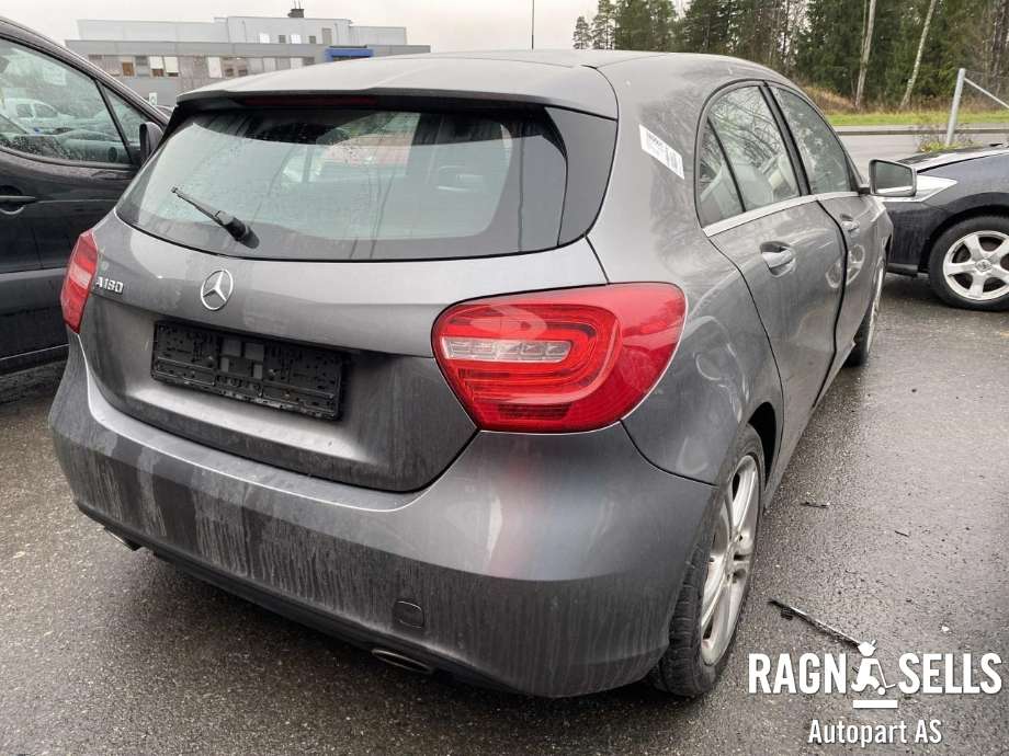 Mercedes A-Klasse 2012-2018 (W176) (W176), Motorkode: 270910, Girkassekode: 711643