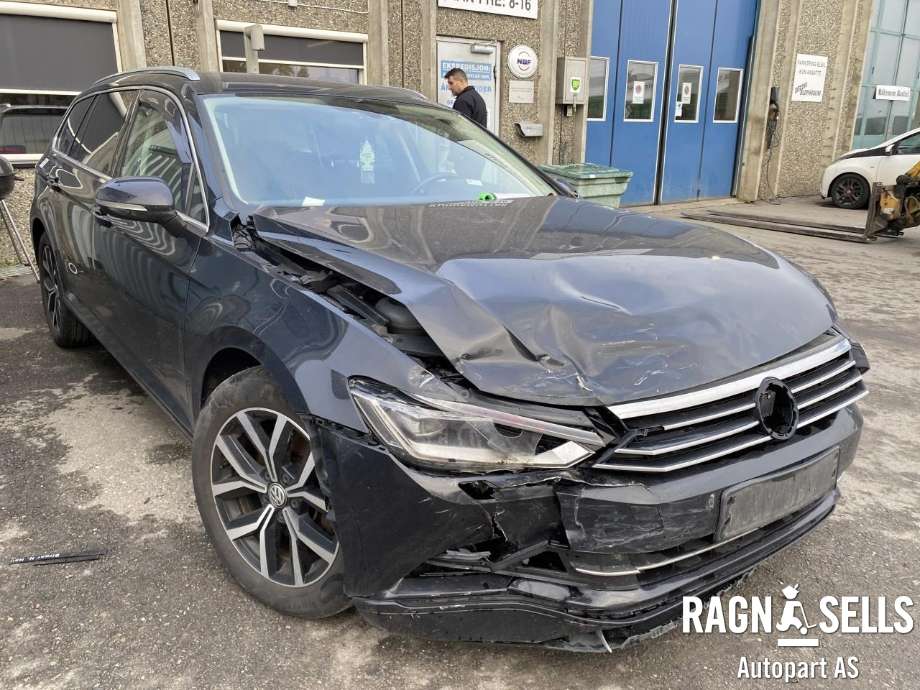 VW Passat 2015-2019 (Fase 1) (B8) (B8), Motorkode: DFG, Girkassekode: UAX