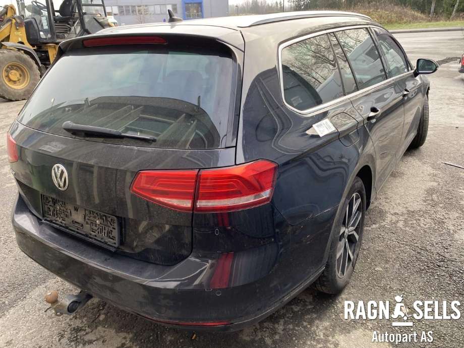 VW Passat 2015-2019 (Fase 1) (B8) (B8), Motorkode: DFG, Girkassekode: UAX