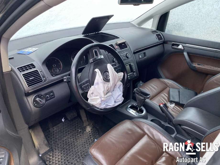 VW Touran 2010-2015 (Type I, Fase 3) , Motorkode: CFJ, Girkassekode: NLN