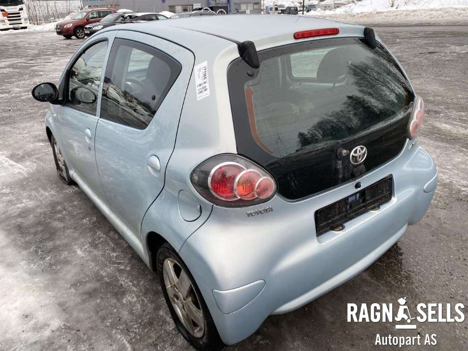 Toyota Aygo 2005-2014 (Type I) , Motorkode: 1KR-FE, Girkassekode: 303300H010