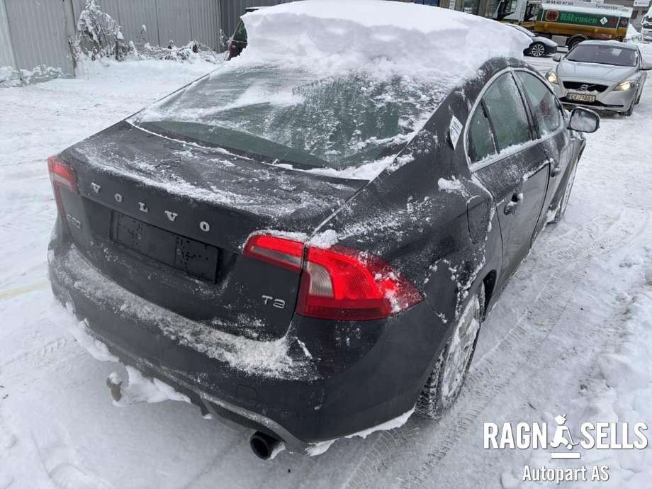 Volvo S60 2010-2014 (Type II, Fase 1) , Motorkode: B4164T3, Girkassekode: M76