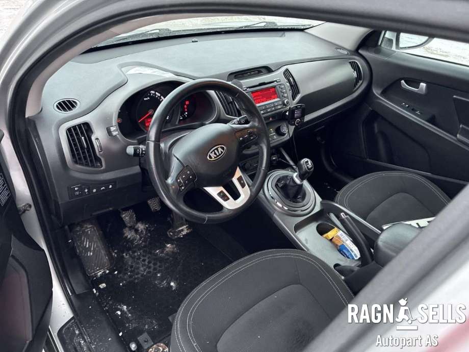 Kia Sportage 2010-2016 (Type III) , Motorkode: D4FD, Girkassekode: WBJ6 K738875