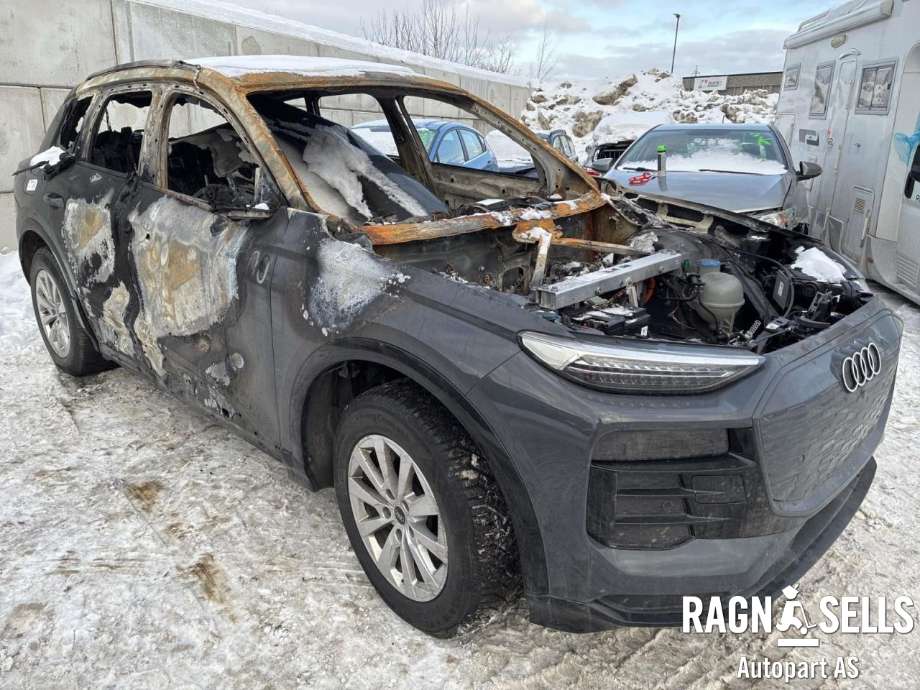 Audi Q6 e-tron 2024-->> delebil , Motorkode: ECF| ECC, Girkassekode: