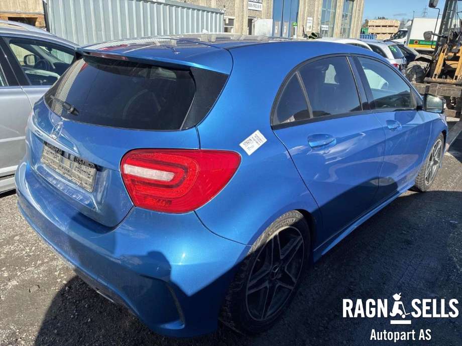 Mercedes A-Klasse 2012-2018 (W176) (W176), Motorkode: 651930, Girkassekode: D724003