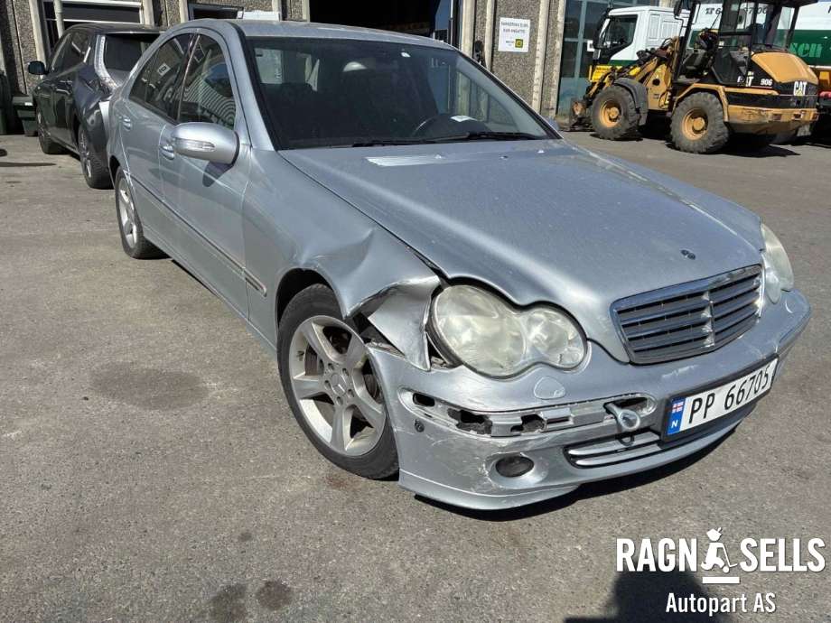 Mercedes C-Klasse 2004-2007 (Fase 2) (W203) (W203), Motorkode: 271946, Girkassekode: D722695