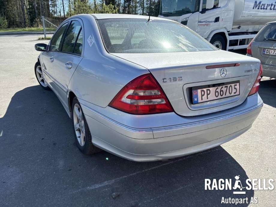 Mercedes C-Klasse 2004-2007 (Fase 2) (W203) (W203), Motorkode: 271946, Girkassekode: D722695