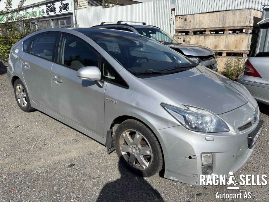 Toyota Prius 2009-2016 (Type III) (COMBI) (COMBI), Motorkode: 2ZR-FXE, Girkassekode: