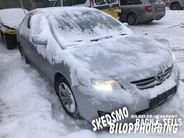 Toyota Corolla 2007-2013 , Motorkode: 1ZR-FE      190000T010, Girkassekode: 3030002100