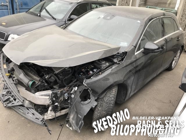 Mercedes A-Klasse 2018-->> (W177) (W177), Motorkode: 28291480007032, Girkassekode: 70042310000663