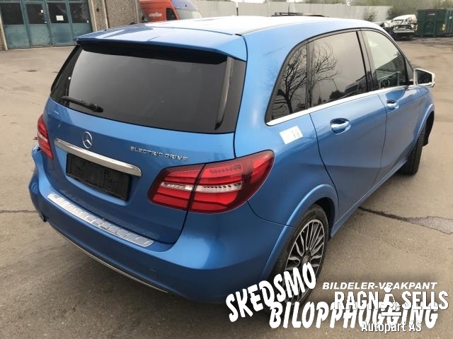 Mercedes B-Klasse 2011-2018 (W246) (W246), Motorkode: EM0004, Girkassekode: 