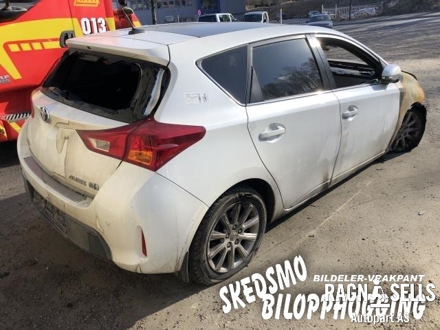 Toyota Auris 2013-2015 (Type II, Fase 1) , Motorkode: 2ZR-FXE, Girkassekode: 3090047064