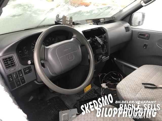 Toyota Hiace 2001-2006 (Fase 2) , Motorkode: 2KD-FTV, Girkassekode: