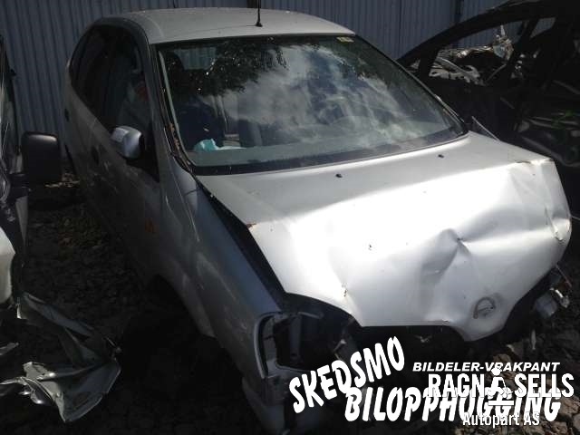 Nissan Almera, Tino 2000-2003 (V10) (V10), Motorkode: QG18, Girkassekode: