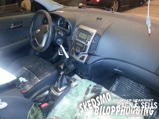 Hyundai i30 2007-2012 (Type I) , Motorkode: D4FB-FL, Girkassekode: 43000 32350