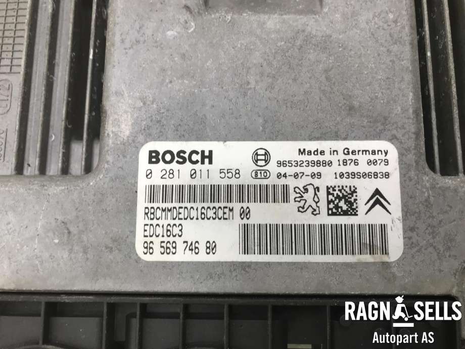 Styreenhet motor til Peugeot 407 2004-2010  (BOSCH|0281011558|)