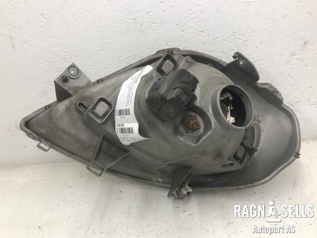 Frontlykt høyre halogen til Opel Vivaro A 2001-2006