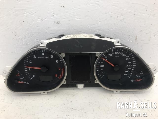 Instrumentpanel til Audi A6 2005-2008 (Type III, Fase 1) (C6) (C6) (KF0920901B|4F0910900C|)
