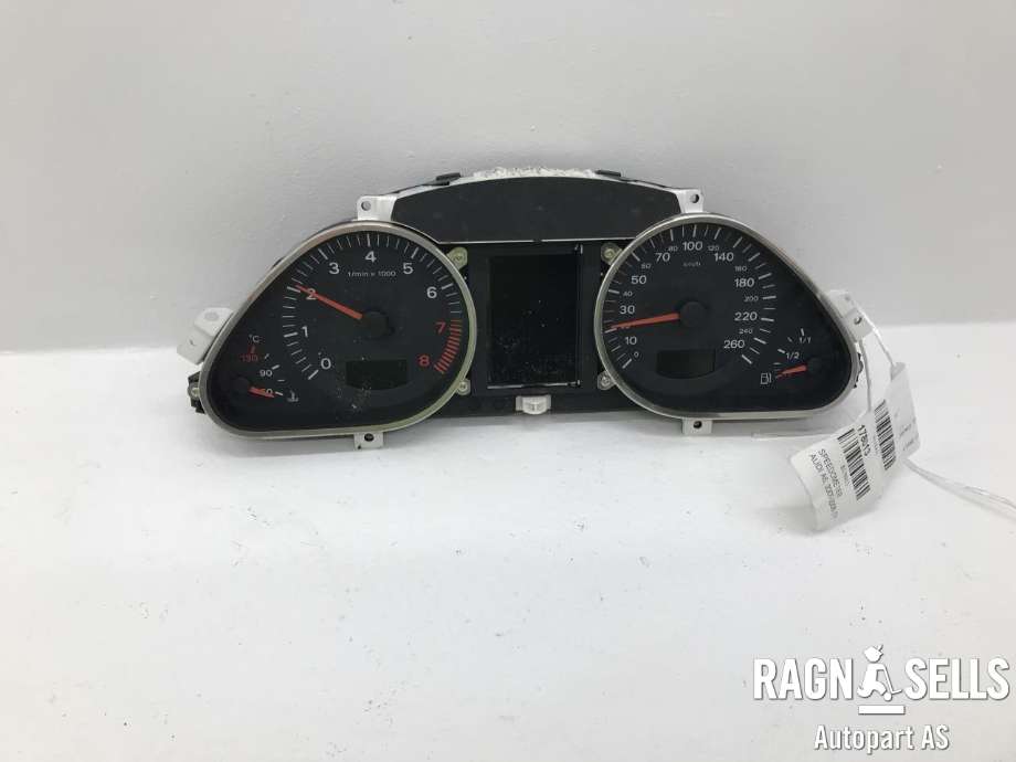 Instrumentpanel til Audi A6, 2005-2008 (Type III, Fase 1) (C6) (C6) (4F0920900K)